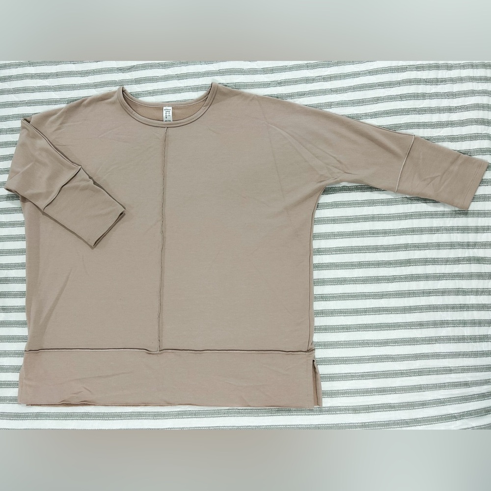 EUC Spanx Perfect Length Top Dolman 3/4 Sleeve size Medium